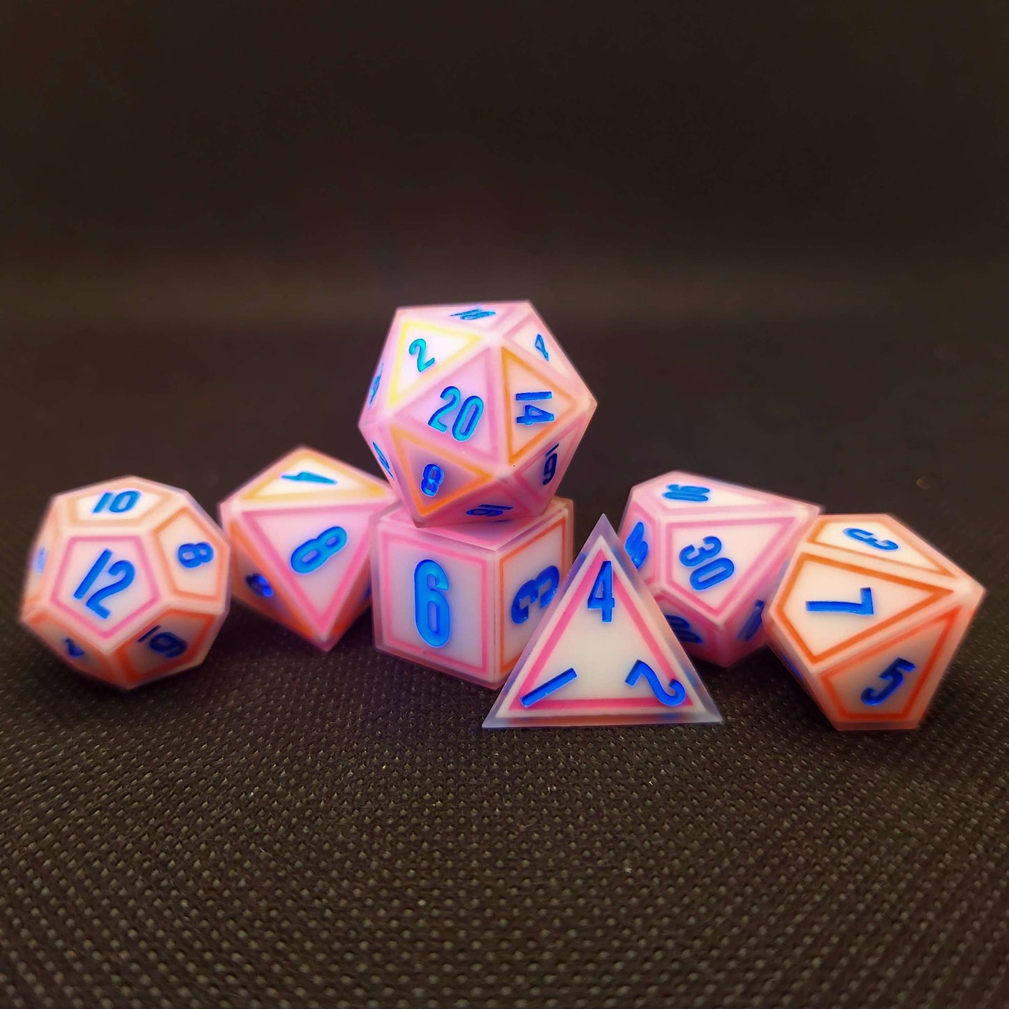 HYPA! - UV Dice Set